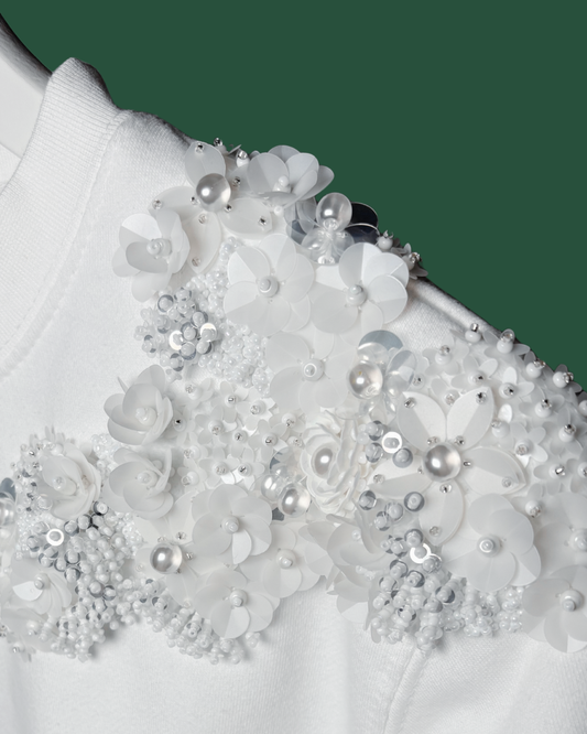 The flower garden Lulu - white blossom